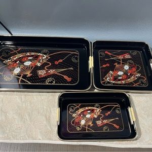 Made In Japan Black Lacquer Nesting Tray Set With Floral And Fan Motif